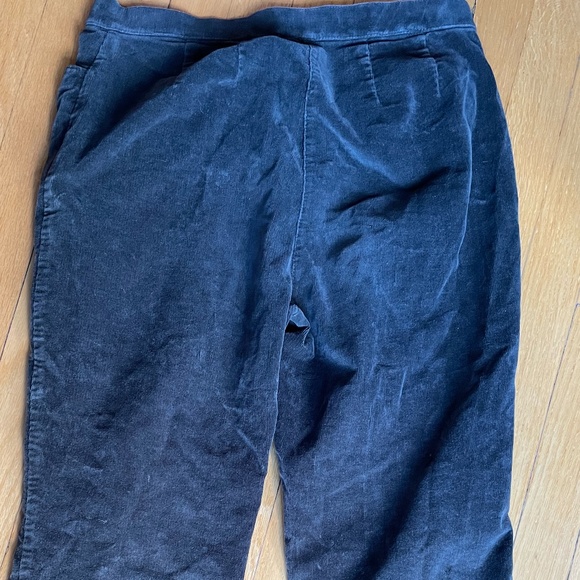 Northern Reflections Green Corduroy Pants - Picture 6 of 6